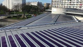 Paneles solares se instalan como pegatinas y se acomodan a cualquier superficie