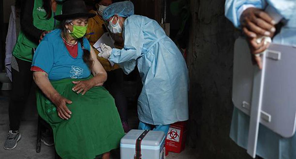 En Perú se han aplicado hasta el momento más de 26 millones de dosis de la vacuna contra el coronavirus. (Foto: EFE/ Paolo Aguilar)