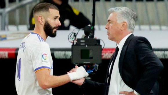 Carlo Ancelotti destacó el buen rendimiento de Karim Benzema en el equipo durante la temporada. (Foto: EFE)