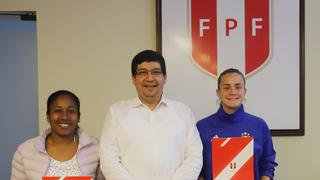 Federación Peruana de Fútbol entrega becas a jugadoras del fútbol femenino