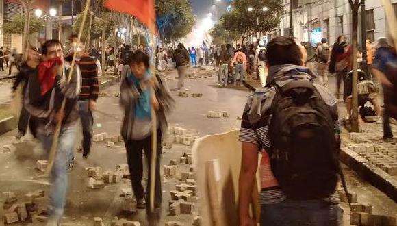 Violenta protesta en Cercado de Lima por proyecto Tía María