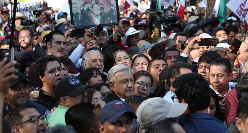 AMLO marcha del Ángel de la Independencia al Zócalo por 4 años de su gobierno en México. (Valente Rosas, El Universal de México, GDA).