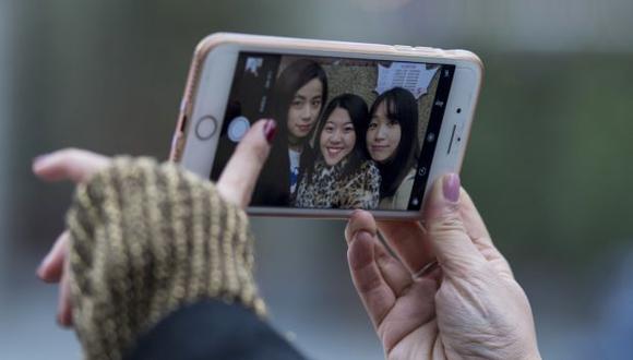 Especialistas precisan que no es seguro confiar en apps para llevar un control responsable. (Foto: AFP)