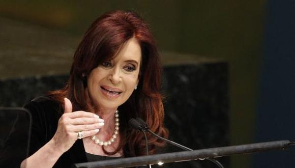 Cristina Fernández defiende aumentos de gas y agua por Facebook