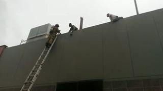 Incendio en Miraflores: así rescataron a trabajadores atrapados en Plaza Vea