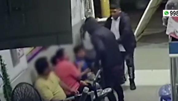 Delincuentes encañonaron a una madre de familia junto a su hijo durante asalto a una ortopedia en Ate | Captura de video: América Noticias