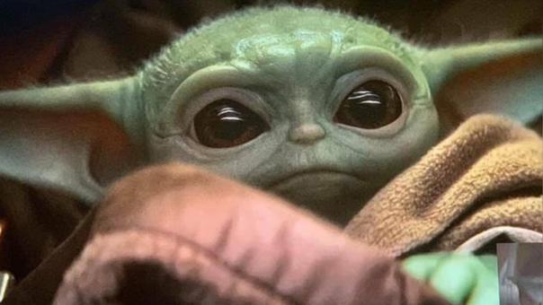 Yoda no es exactamente adorable, pero este bebé si lo es y está derritiendo corazones. Foto: Disney. 
