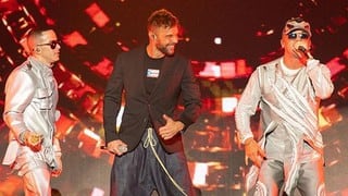 Ricky Martin cantó junto a Wisin y Yandel, pero antes abrazó a afectados por huracanes en Puerto Rico