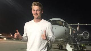 Matthijs de Ligt arribó a Turín para cerrar fichaje con Juventus