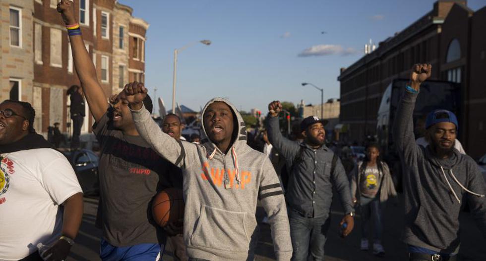 Manifestantes en Baltimore el 28 de abril de 2015. (Foto: EFE)