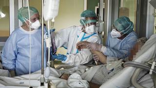 Italia supera los 18.000 fallecidos por coronavirus y se prepara para prolongar aislamiento