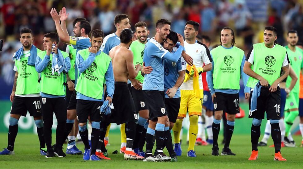 Uruguay venció 10 a Chile y se quedó con el primer lugar del Grupo C