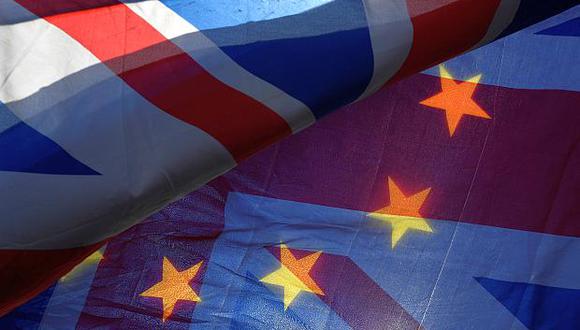 La incertidumbre por la futura relación política y económica con la Unión Europea ha tenido costos reales para la economía del Reino Unido. (Foto: AP)