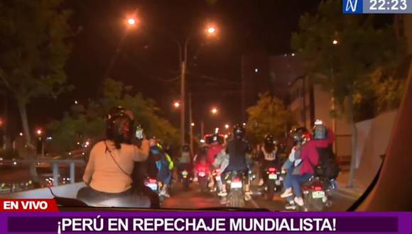 Varios hinchas en motocicleta acompañaron el recorrido del vehículo que se desplazó hasta el hotel de concentración, en Miraflores.