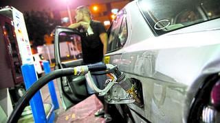Minem evaluará medidas sobre precios de los combustibles en próximos días