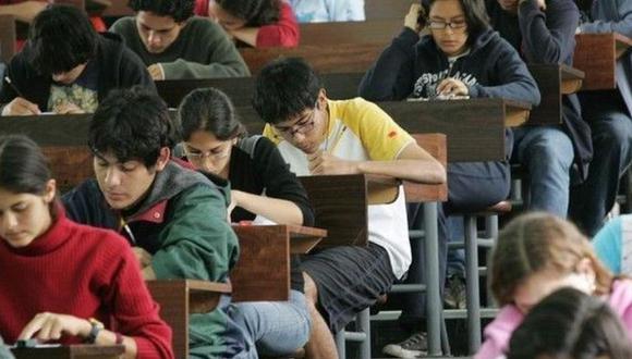 Los estudiantes rendirán el examen de admisión al curso de forma simultánea en 15 ciudades del Perú. (Foto: GEC)