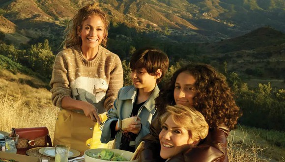 Jennifer Lopez dejó Canadá para celebrar el Día de Acción de Gracias con su familia en Los Ángeles. (Foto: Coach)