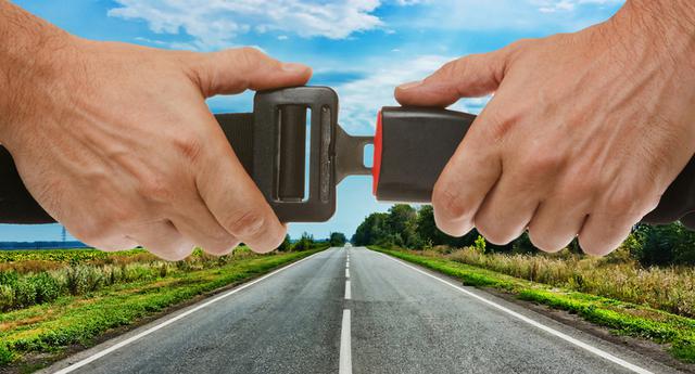 1. Es la ley: no llevar el cinturón abrochado es considerada una falta grave que se atribuye al conductor del vehículo y es sancionado con una multa de 336 soles. (Foto: Shutterstock)