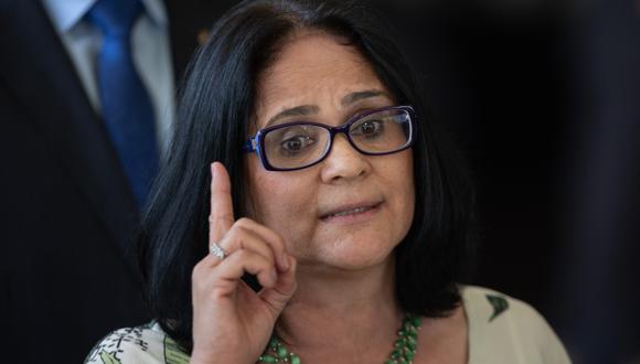 La ministra se defendió insinuando que su mensaje fue descontextualizado y que solo aboga por los niños. (Foto: AFP)