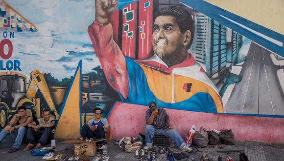 "Un completo fracaso": Venezolanos no ven mejoras con plan anti crisis de Maduro. (EFE).