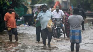 Ciclón Nivar inunda calles y deja sin luz partes del sur de India | FOTOS