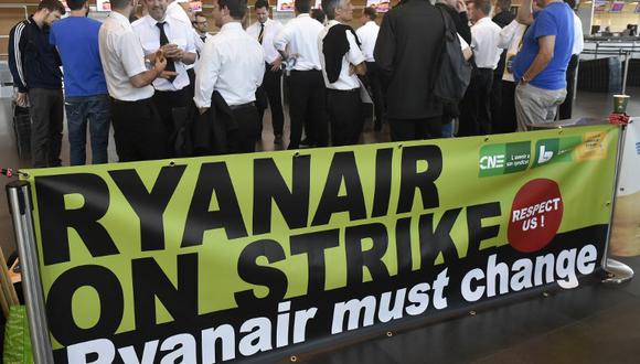 Demandas giran en torno a la introducción de un sistema más transparente de transferencias de pilotos entre las bases de Ryanair en Europa. (Foto: AFP)