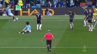 City vs. Burnley: David Silva aprovechó descuido de la defensa y originó jugada del 2-0 | VIDEO