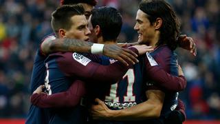 PSG goleó 5-2 al Estrasburgo con doblete de Cavani y golazo de Neymar