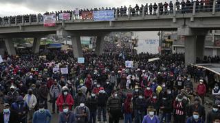 Decenas de guatemaltecos piden la salida de Giammattei en nueva manifestación