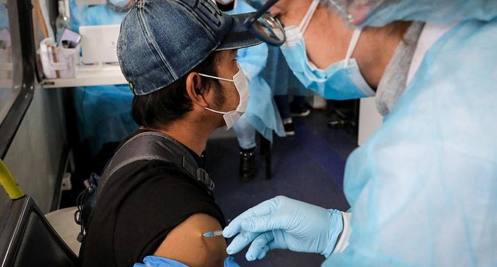 Las personas vacunadas contra el coronavirus que lleguen a Uruguay no tendrán que hacer cuarentena. (Foto: Efe/Raúl Martínez)