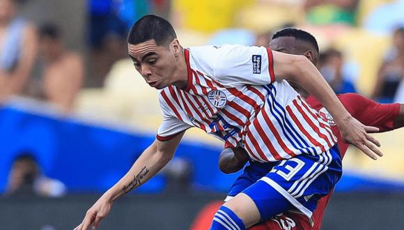 Miguel Almirón fue amonestado y no jugará el Perú vs. Paraguay. (Foto: EFE)