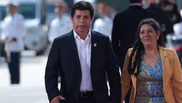 La exprimera dama Lilia Paredes se encuentra asilada en México, mientras que Pedro Castillo debe cumplir 18 meses de prisión preventiva tras intentar dar un golpe de Estado.