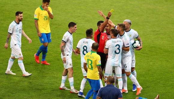 Argentina vs. Brasil: Tagliafico y la amarilla por falta contra Gabriel Jesus en Copa América 2019 | VIDEO. (Foto: AFP)