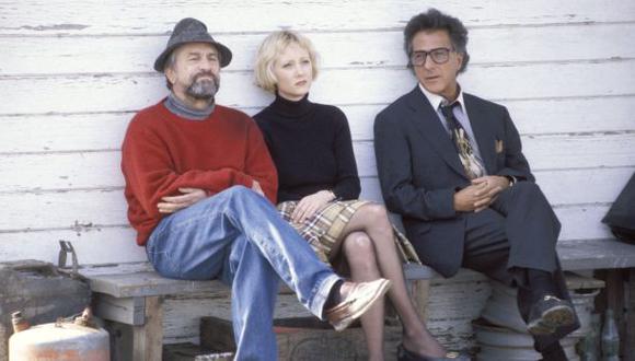 Los personajes de Anne Heche y Robert de Niro planean la próxima manipulación en "Wag the Dog" ( 1997 ). 
