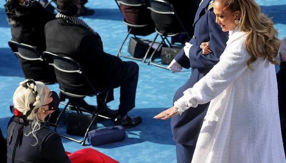 Jennifer López y Lady Gaga se hicieron presente en la toma de mando (Foto: JONATHAN ERNST / AFP)