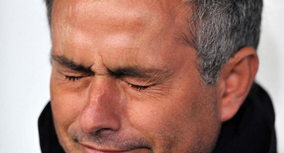 José Mourinho tiene un problema con el Chelsea. Manchester United busca una solución. (Foto: Getty Images)