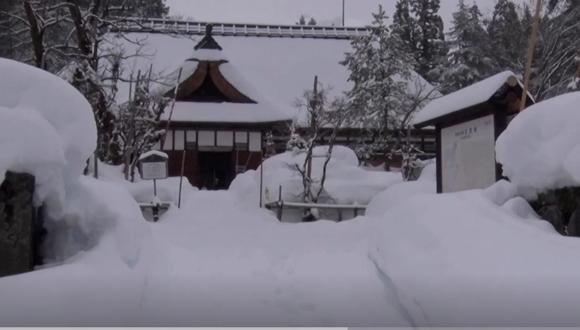 Japón: fuertes nevadas dejan al menos 17 muertos y decenas de lesionados. (Captura de video / Reuters).