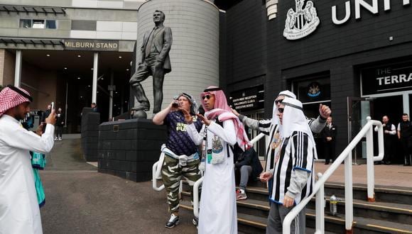 El Newcastle reclama a sus aficionados que dejen de disfrazarse de árabes | Foto: @PanenkaSport