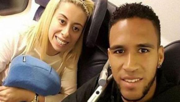 Pedro Gallese y Claudia Díaz captados en avión con rumbo desconocido. (Foto: Instagram)
