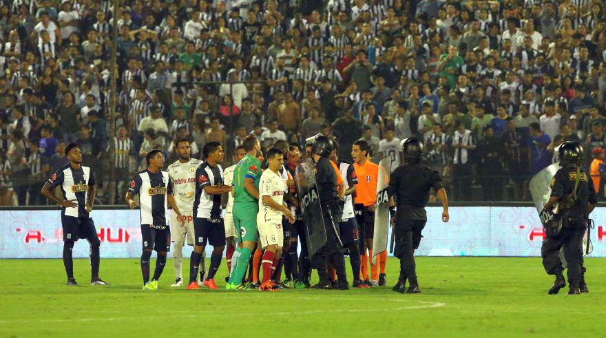 Alianza Lima vs Universitario: fotos de la suspensión en Matute - 12