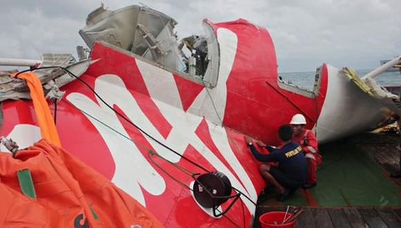 AirAsia: buzos entraron en fuselaje del avión por primera vez
