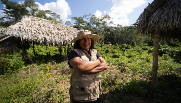 Imagen principal: María Elena Paredes, lideresa ashéninka de la comunidad nativa Sawawo Hito 40. Actualmente es promotora ambiental en la organización Upper Amazon Conservation y becaria de Conservación Internacional. Foto: Conservación Internacional / Reynaldo Vela.