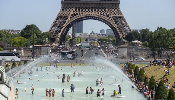 Europa vivía un sábado sofocante, en el sexto día de una ola de calor que ha provocado temperaturas récord en el continente, muertos en tres países, grandes incendios y picos de contaminación. (Bloomberg).