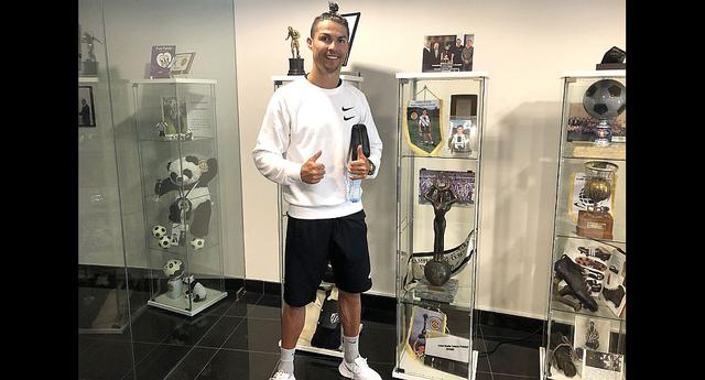 Cristiano Ronaldo visitó el museo del CD Nacional. (Foto: CD Nacional)