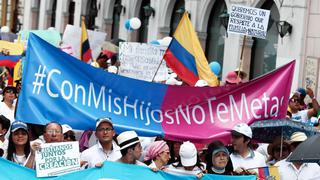 Marcha 'Con mis hijos no te metas' sacude Ecuador