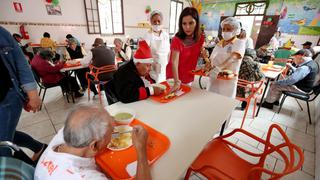 Centro de Lima: agasajan por Navidad a ‘abuelitos’ de albergue