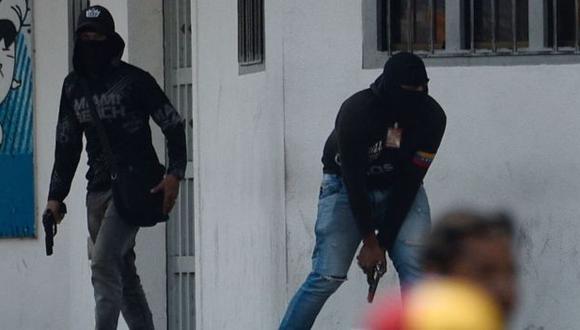 Los llamados "colectivos" son acusados de actuar armados en apoyo del gobierno de Nicolás Maduro. (AFP).