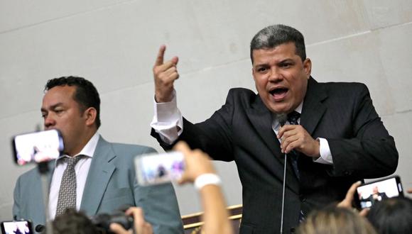 El legislador Luis Parra habla durante una ceremonia de juramentación en la Asamblea Nacional de Venezuela en Caracas, Venezuela. (Foto: REUTERS / Manaure Quintero / Archivo).