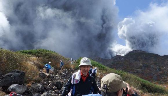 Ascienden a 36 los muertos por la erupción del volcán Ontake