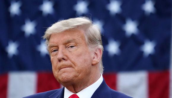 El presidente de Estados Unidos, Donald Trump, observa después de ofrecer una rueda de prensa en la Casa Blanca el 13 de noviembre de 2020. (Foto de MANDEL NGAN / AFP).